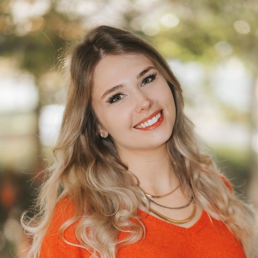 Isabella, Founder of Astra Consultants